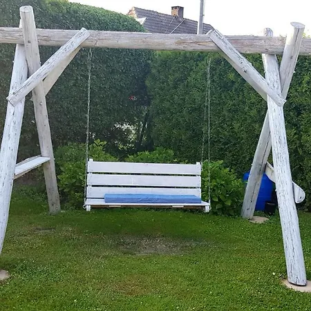 Quarto em Acomodações Particulares Goscinne U Anny *