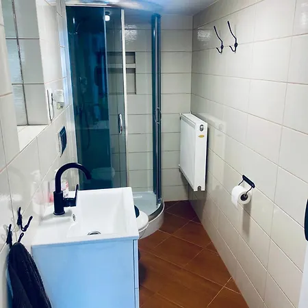 Quarto em Acomodações Particulares Goscinne U Anny